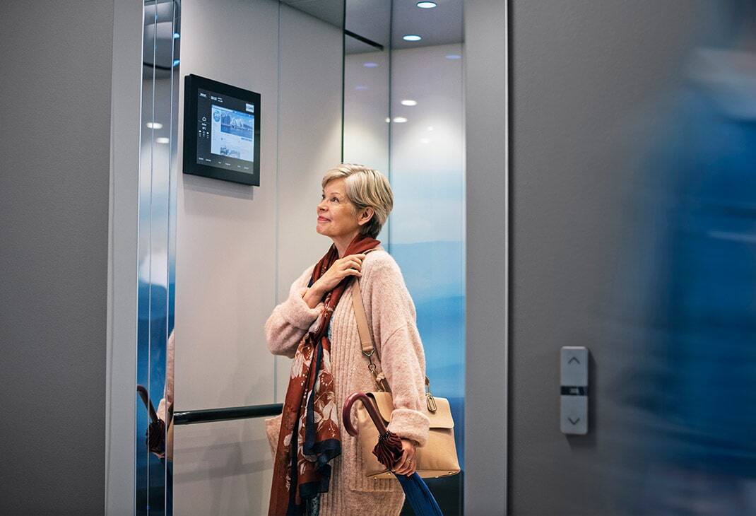 img_KONE_Feat_Old_Lady_Landscape-057_1070x730