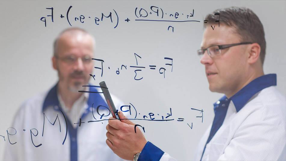 img_Professionals and technicians_Lab researchers